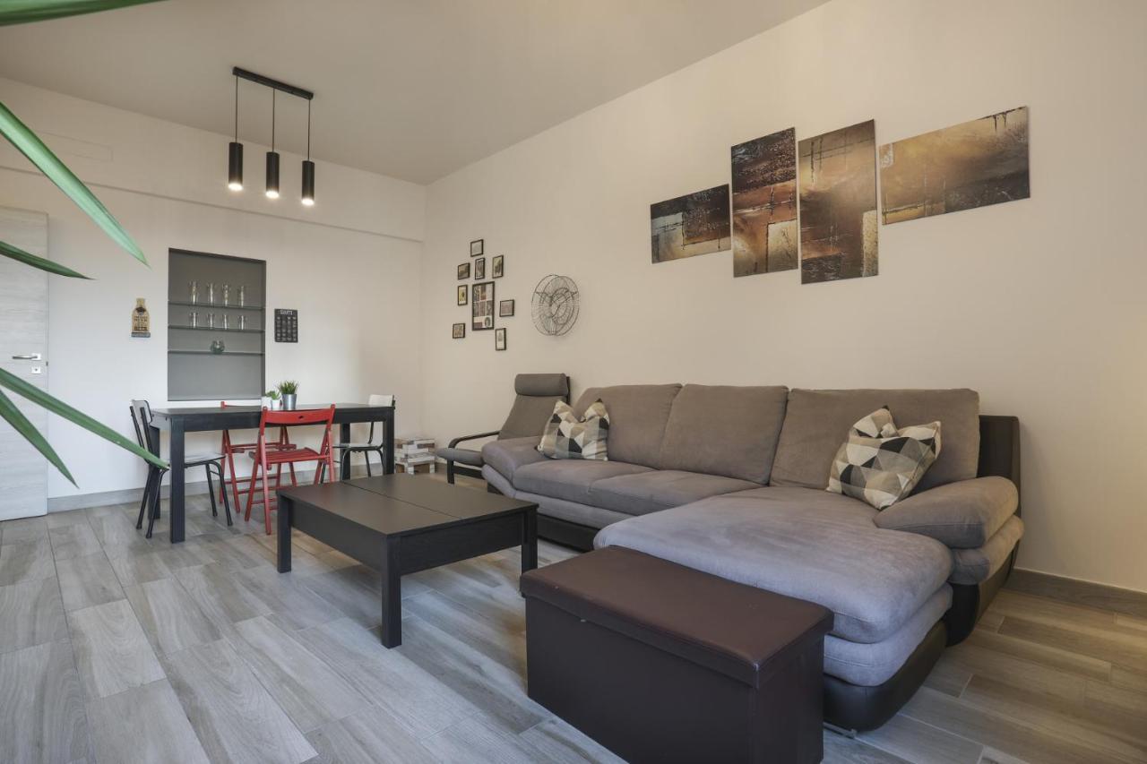 Brizio's Flat - Sweet Dreams In
